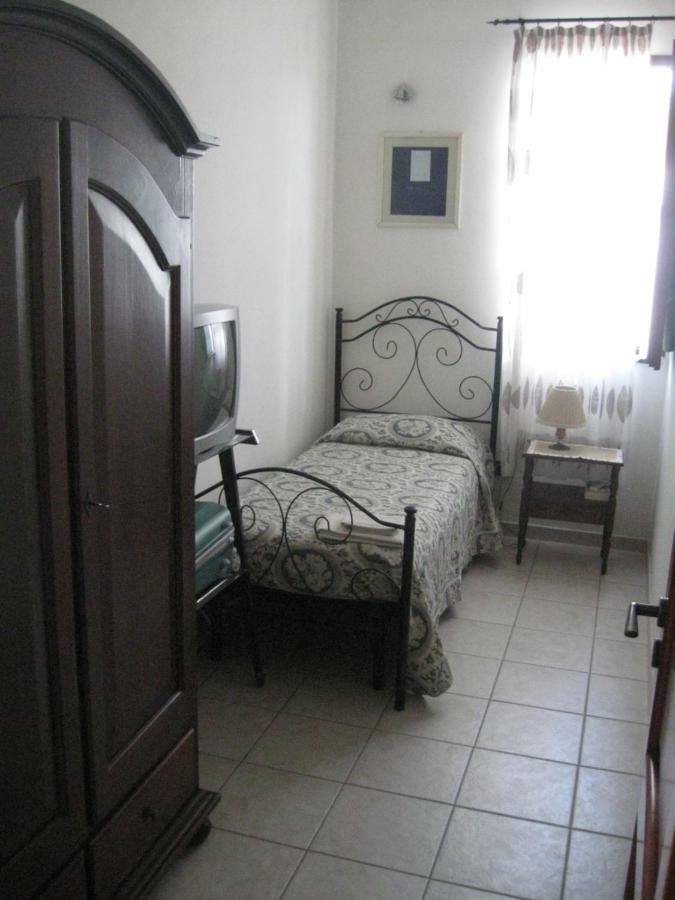 Villa Rita Bed & Breakfast カンピ・サレンティーナ エクステリア 写真